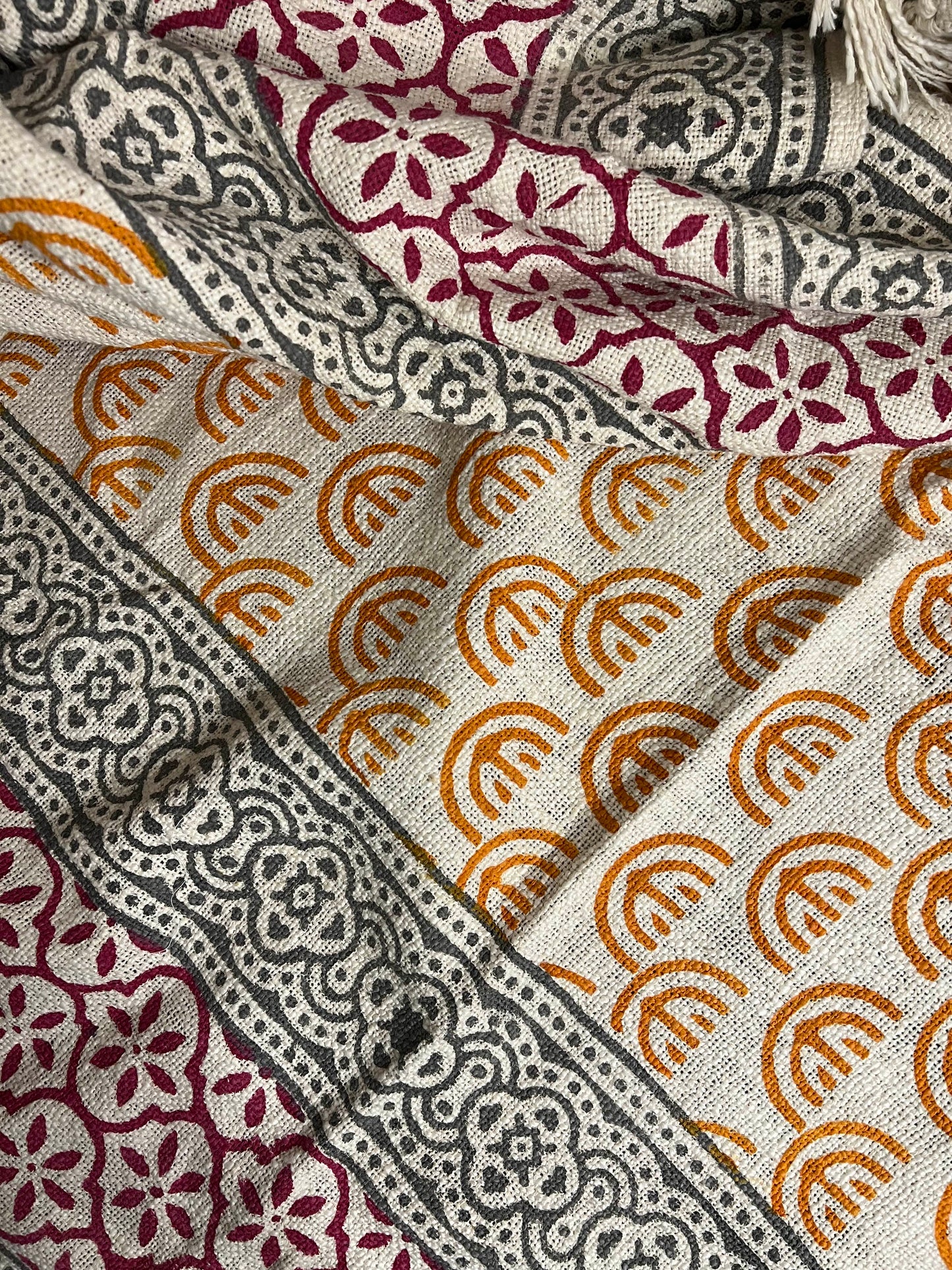 Geometrical Yellow Throw - Nakhrro