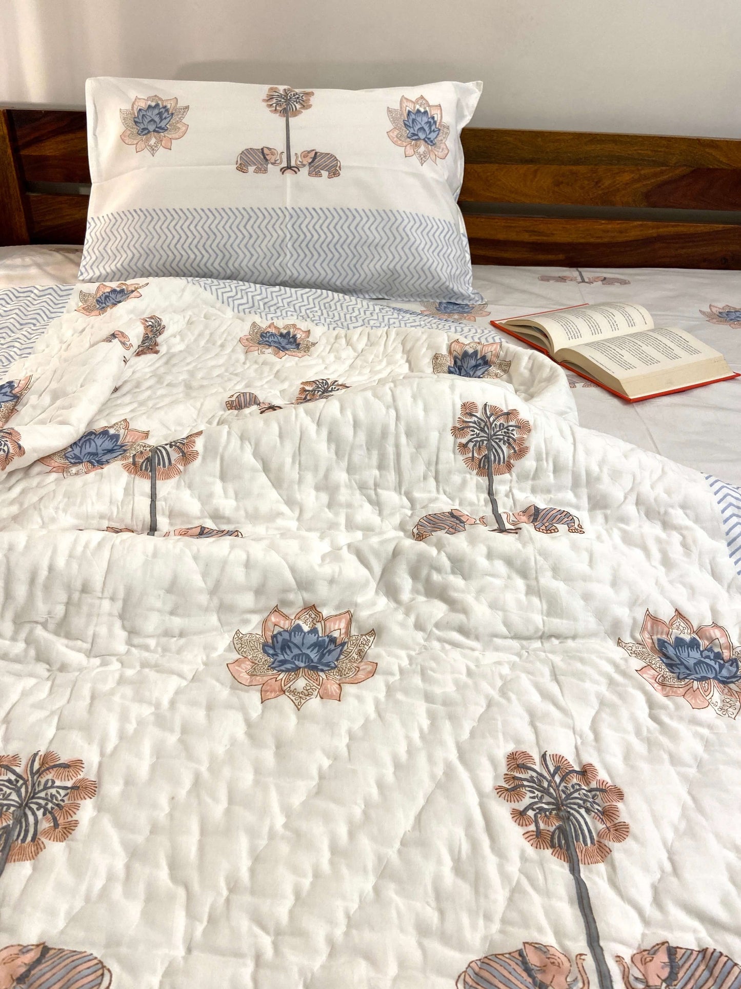 Gaj Pastel Shades Organic Mul Cotton Single Bed Quilt - Nakhrro