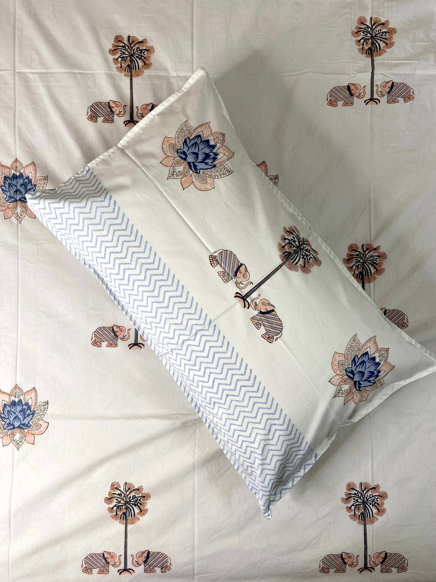 Pastel Peach Grey Gaj Palm Percale Hand Block Cotton King Bedsheet - Nakhrro