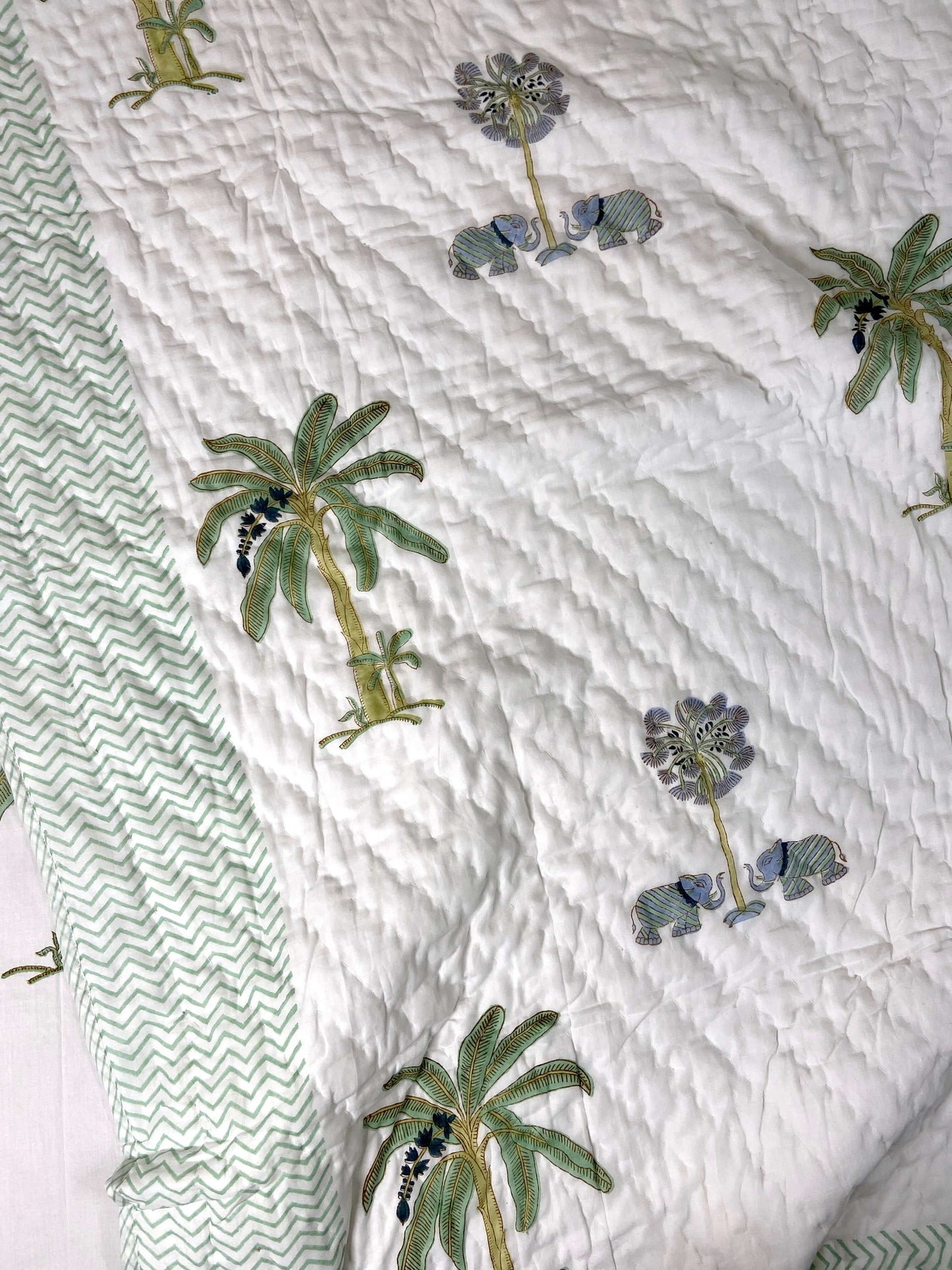 Gaj Green Pastel Organic Mul Cotton Single Bed Quilt - Nakhrro