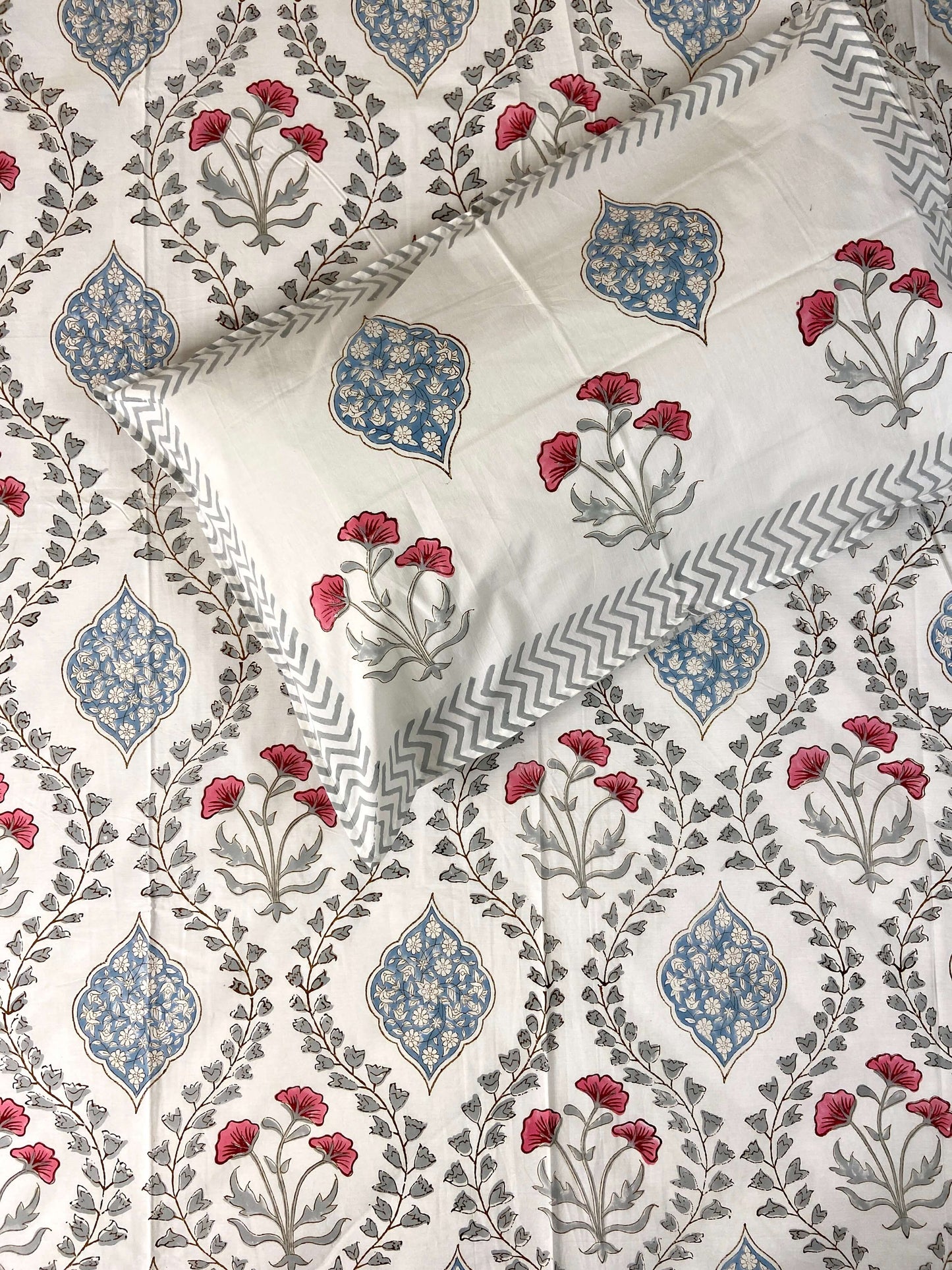 Floral Jaal Percale Hand Block Cotton King Bedsheet - Nakhrro