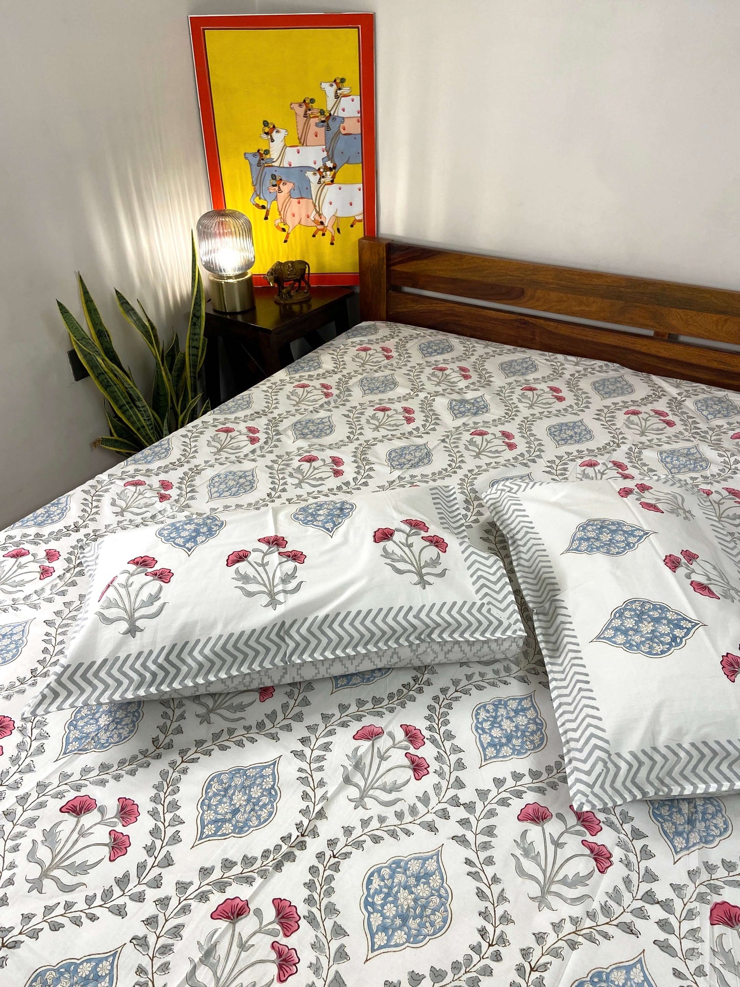 Floral Jaal Percale Hand Block Cotton King Bedsheet - Nakhrro