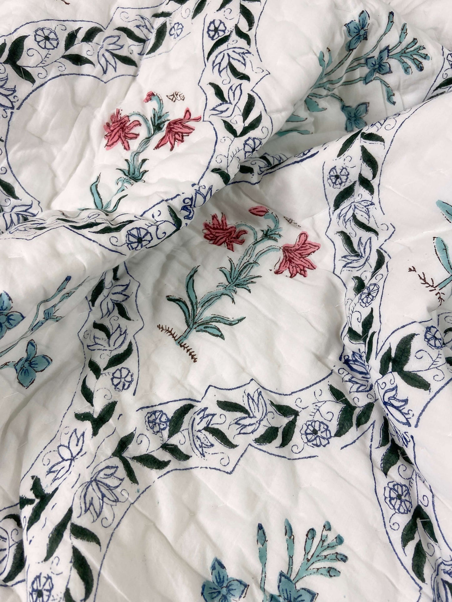 Floral Jaal Motifs Organic Mul Cotton Reversible Double Bed Quilt - Nakhrro