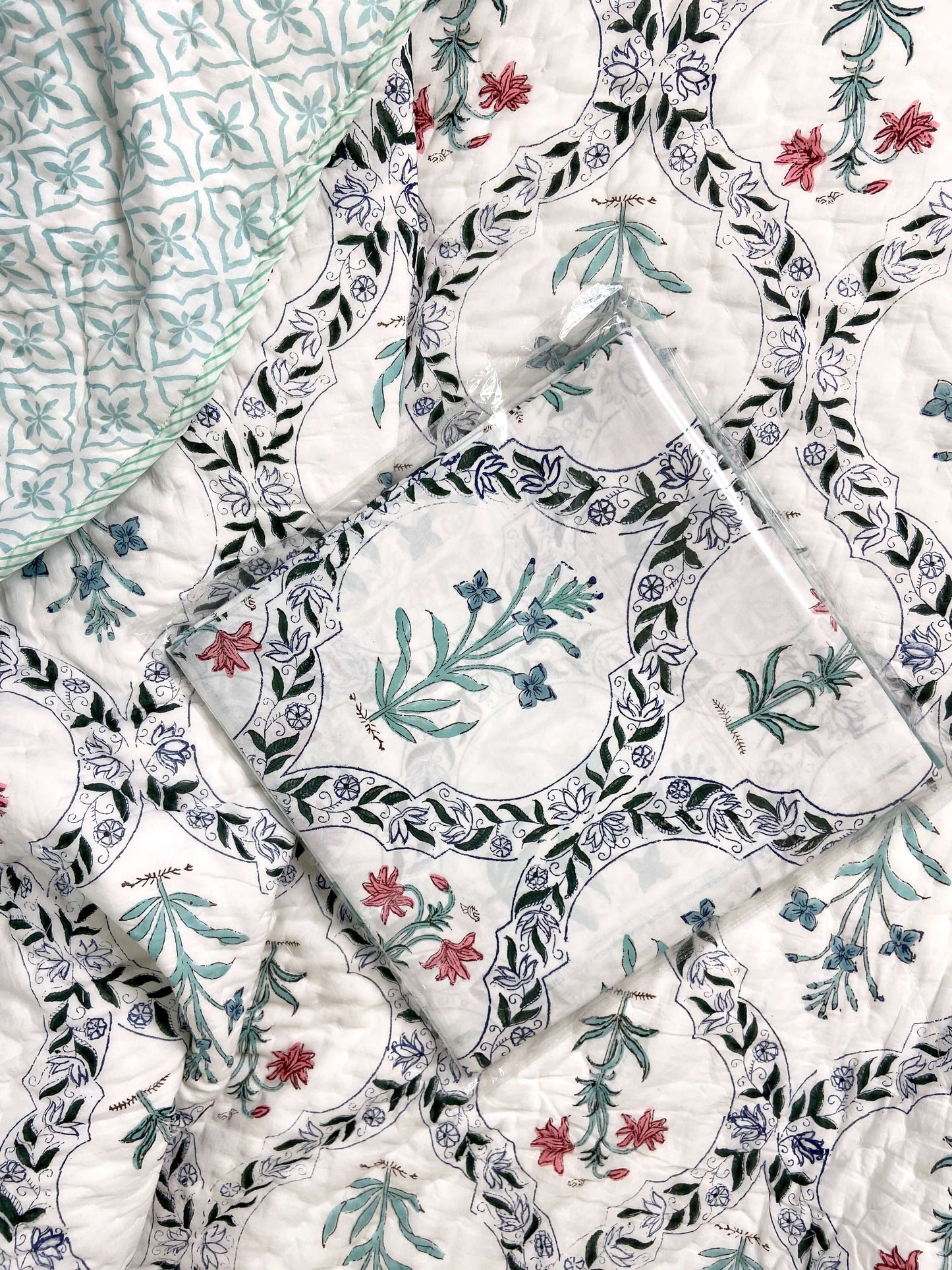 Floral Jaal Motifs Organic Mul Cotton Reversible Double Bed Quilt - Nakhrro