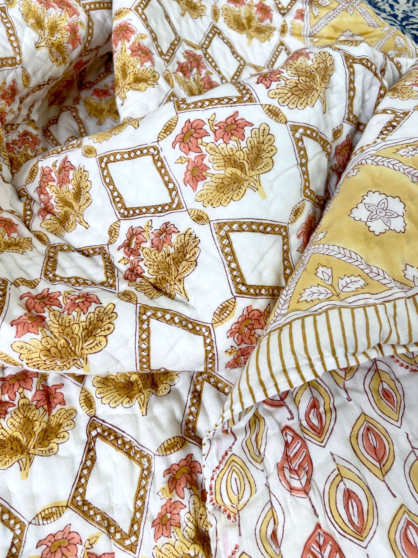 Honeycomb Floral Organic Mul Cotton Reversible Double Bed Quilt - Nakhrro