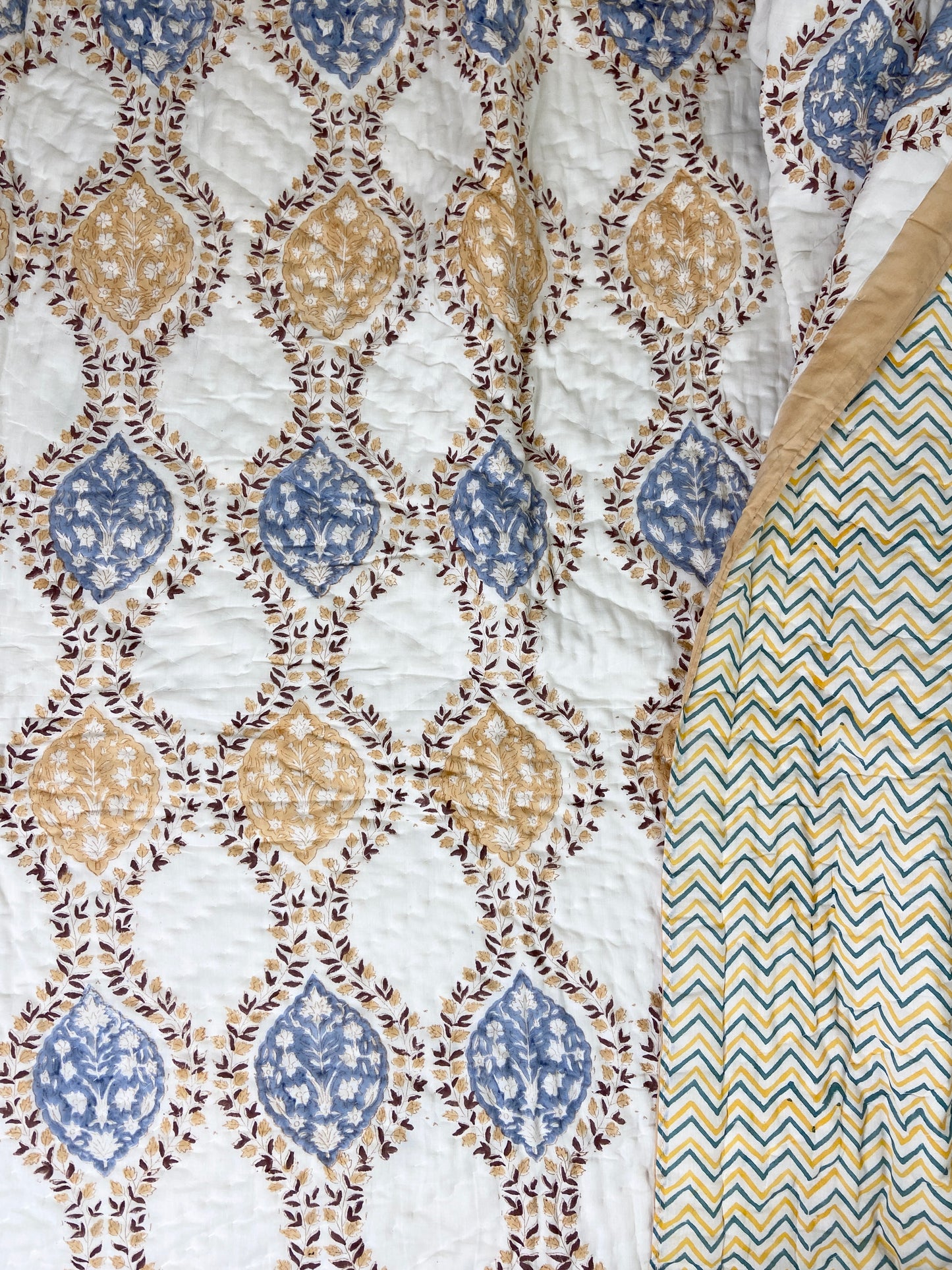 Floral Jaal Organic Mul Cotton Reversible Double Bed Quilt - Nakhrro