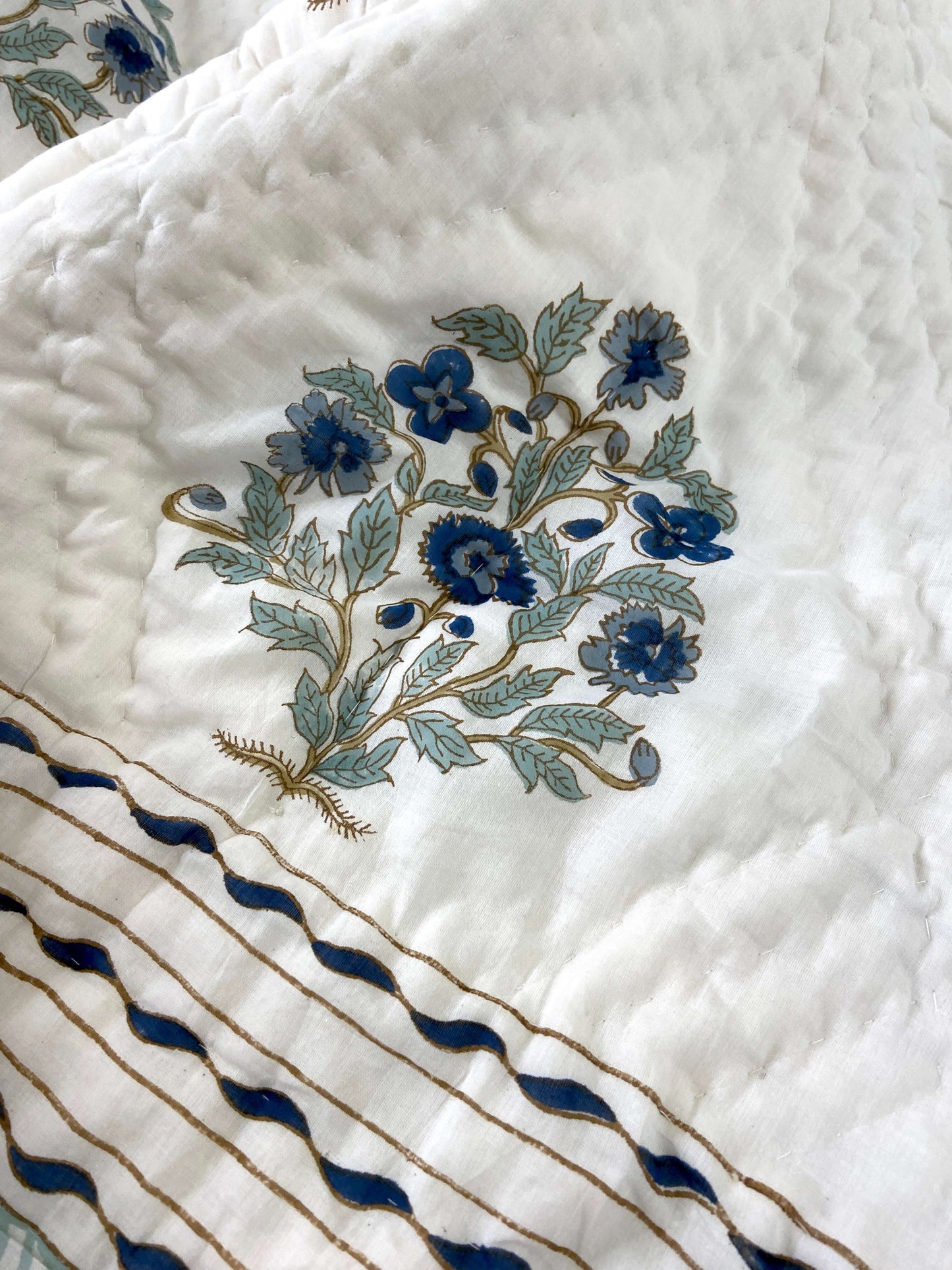 Mughal Motifs Organic Mul Cotton Reversible Double Bed Quilt - Nakhrro