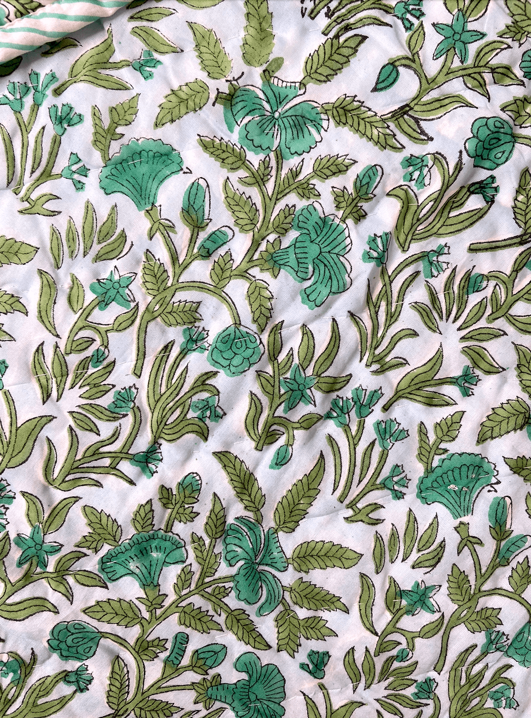 Aqua Florals Muslin Double King Bed Quilt Razai - Nakhrro