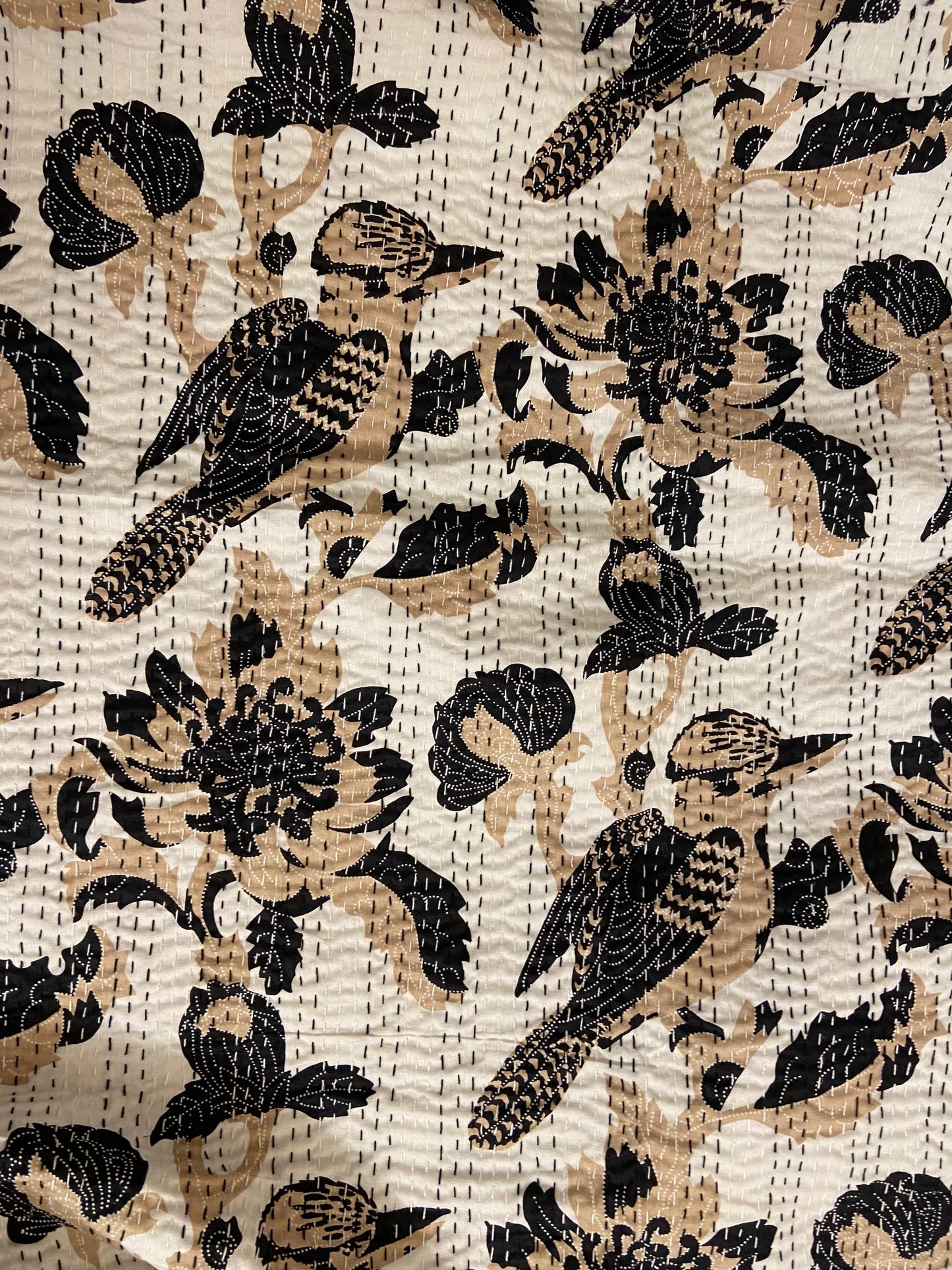 Beige Crow Queen Size Kantha Bedspread - Nakhrro