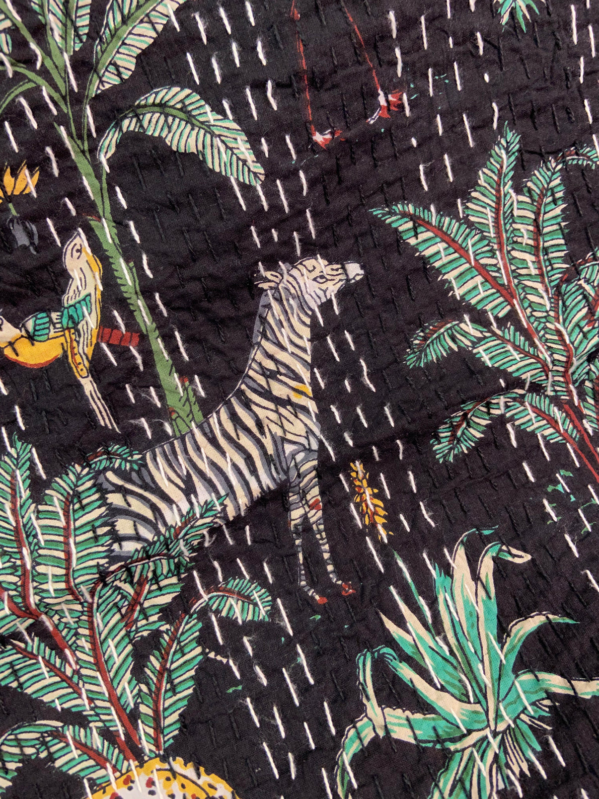 Black Cheetah Jungle Twin Kantha Bedspread - Nakhrro
