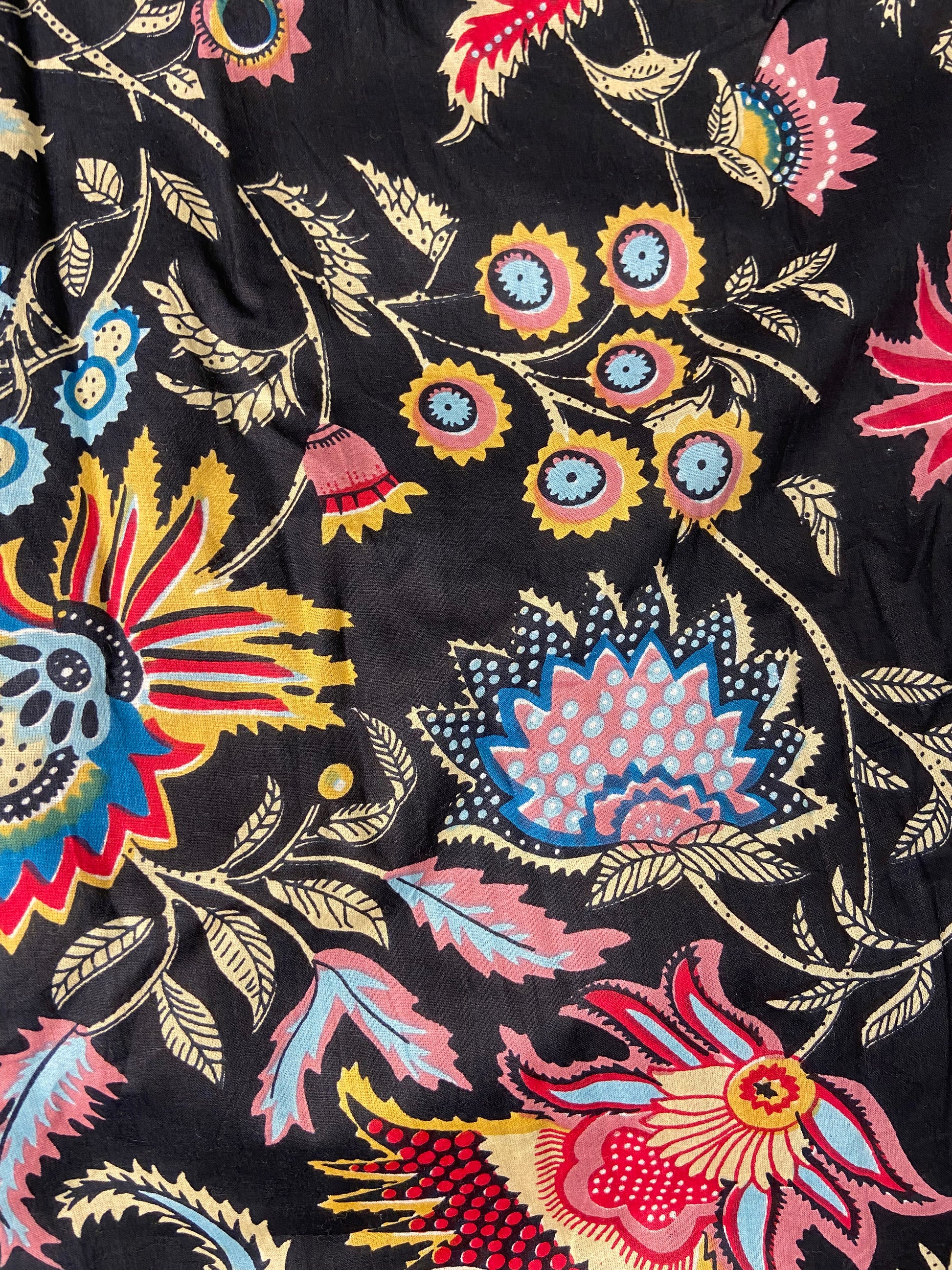 Black Wild Flower Print Cotton Cloth - Nakhrro