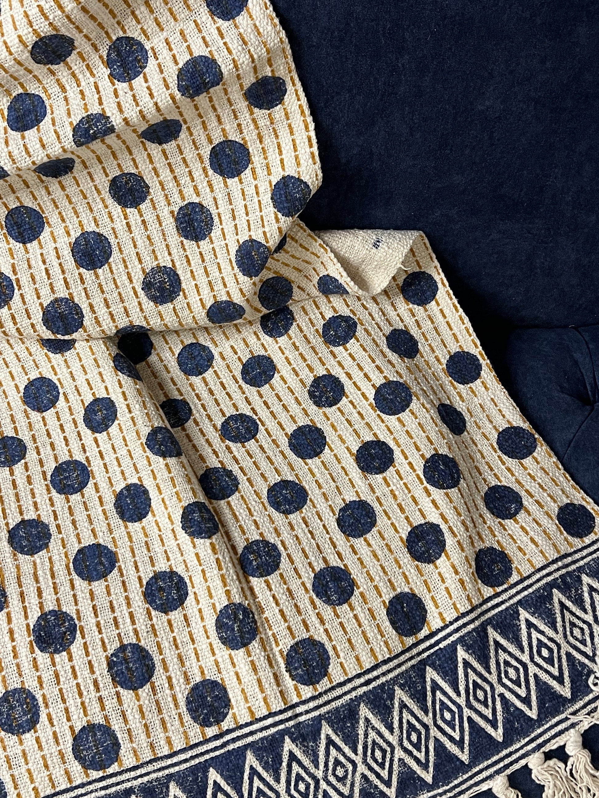 Polka Dot Throw - Nakhrro