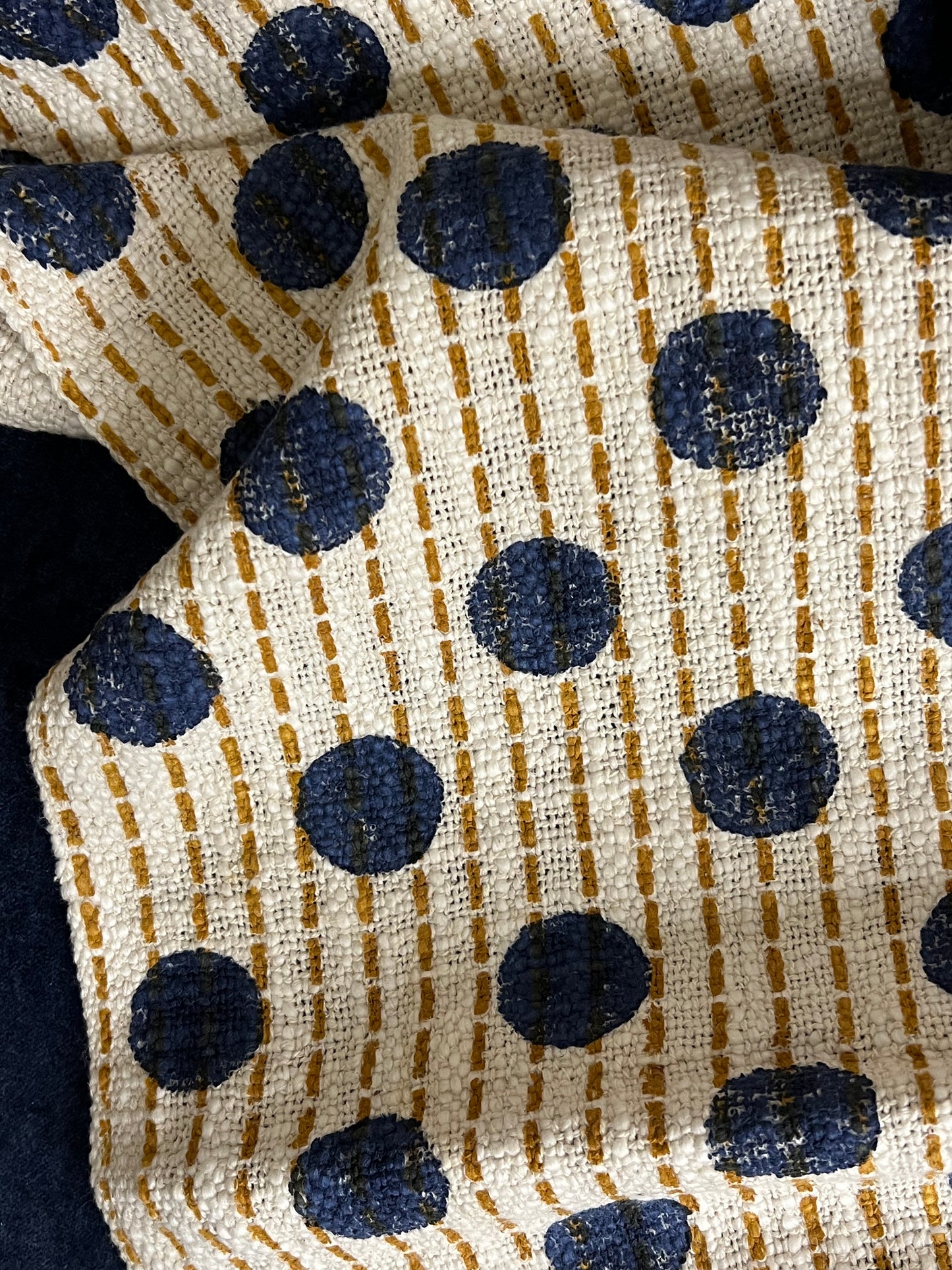 Polka Dot Throw - Nakhrro