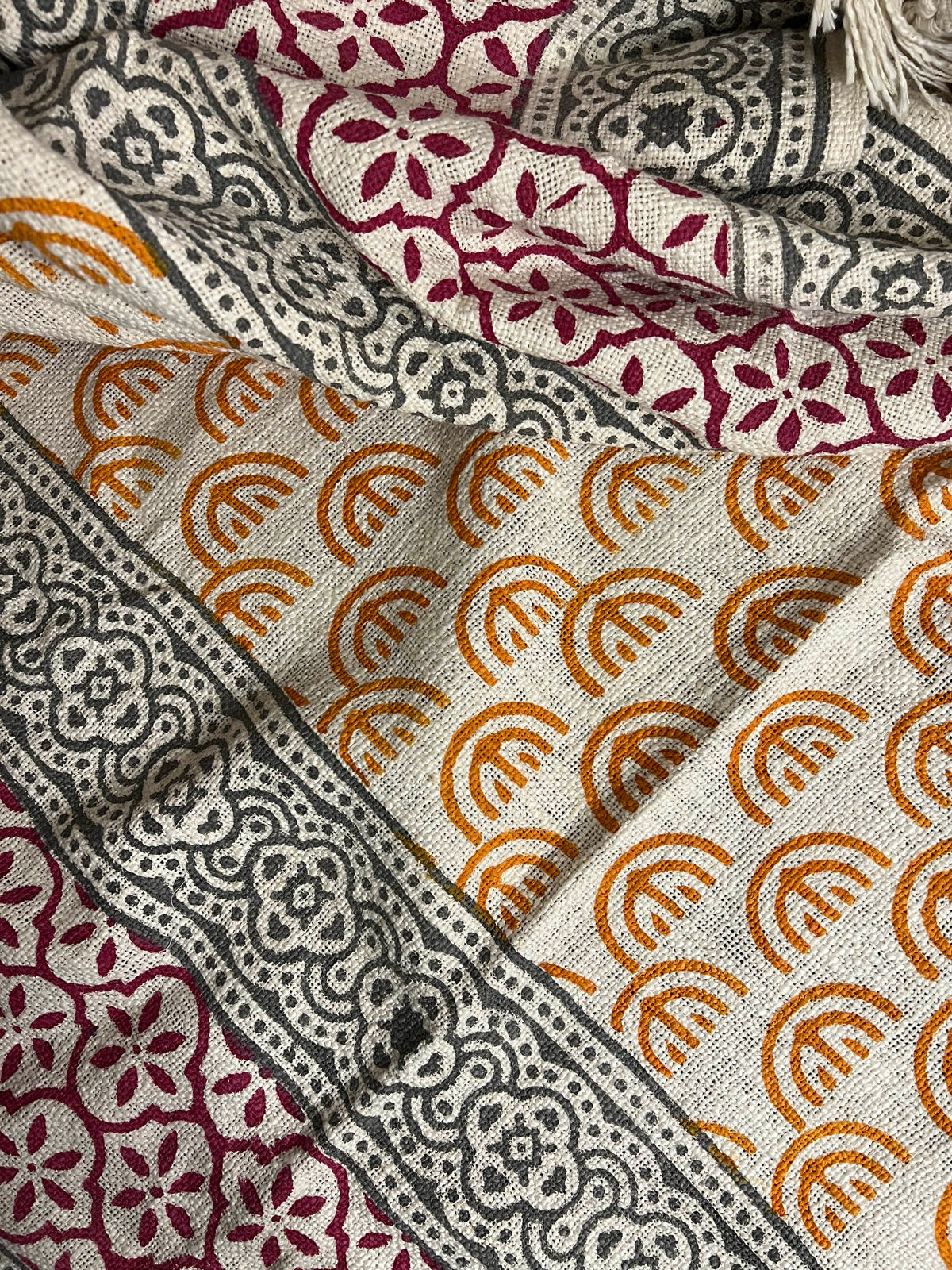 Geometrical Yellow Throw - Nakhrro