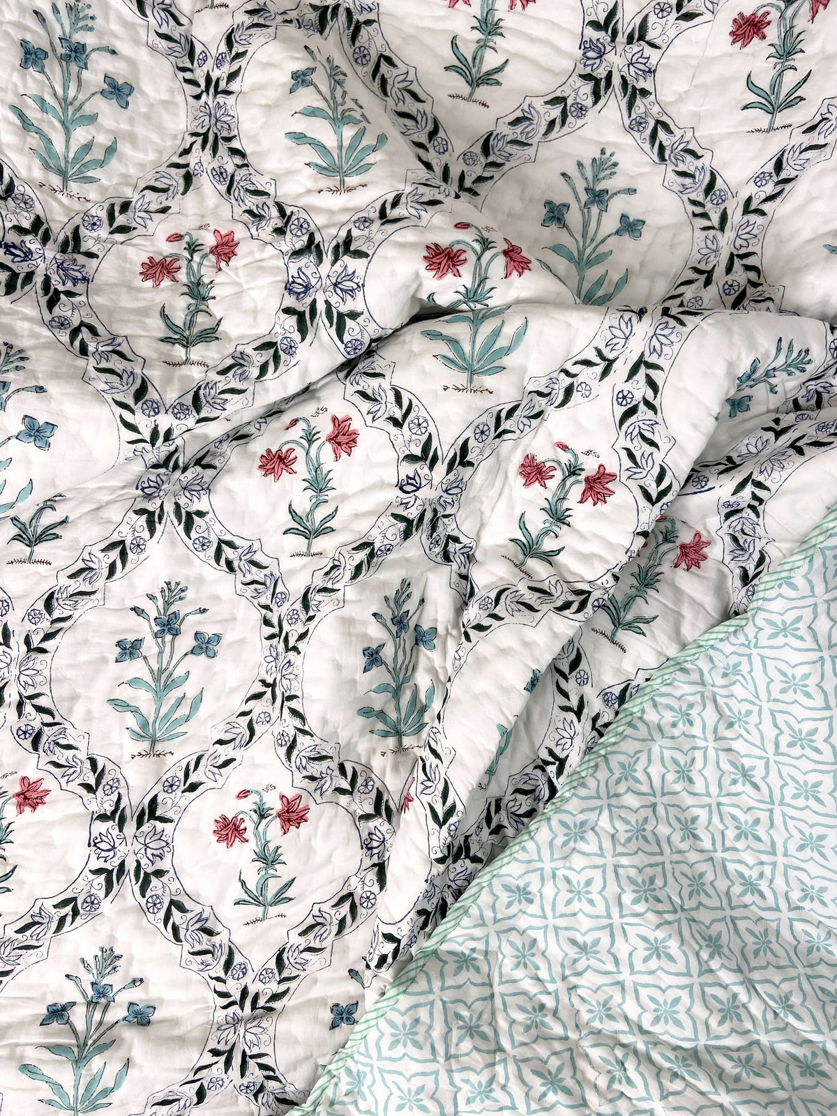 Floral Jaal Motifs Organic Mul Cotton Reversible Double Bed Quilt - Nakhrro