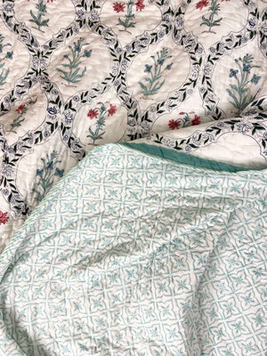 Floral Jaal Motifs Organic Mul Cotton Reversible Double Bed Quilt - Nakhrro