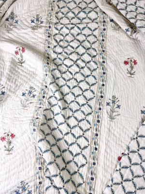 Minimal Floral Motifs Organic Mul Cotton Reversible Double Bed Quilt - Nakhrro
