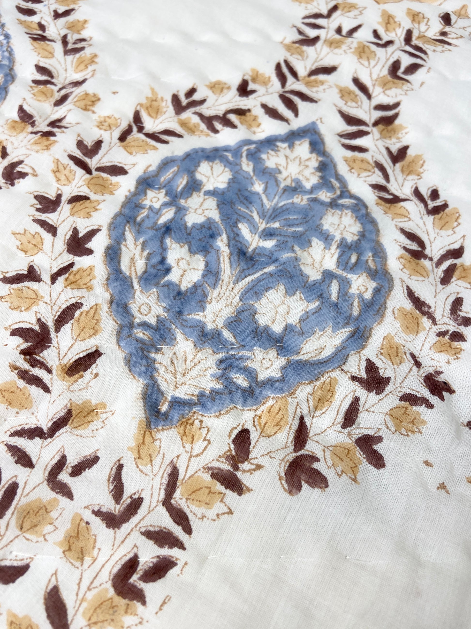 Floral Jaal Organic Mul Cotton Reversible Double Bed Quilt - Nakhrro