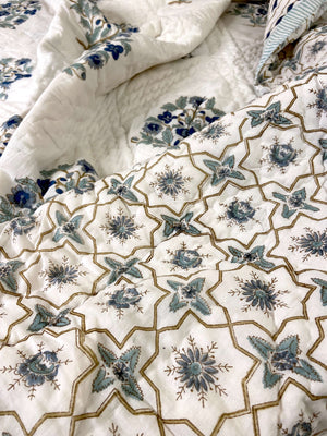 Mughal Motifs Organic Mul Cotton Reversible Double Bed Quilt - Nakhrro