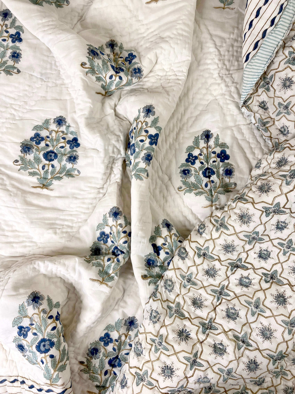 Mughal Motifs Organic Mul Cotton Reversible Double Bed Quilt - Nakhrro
