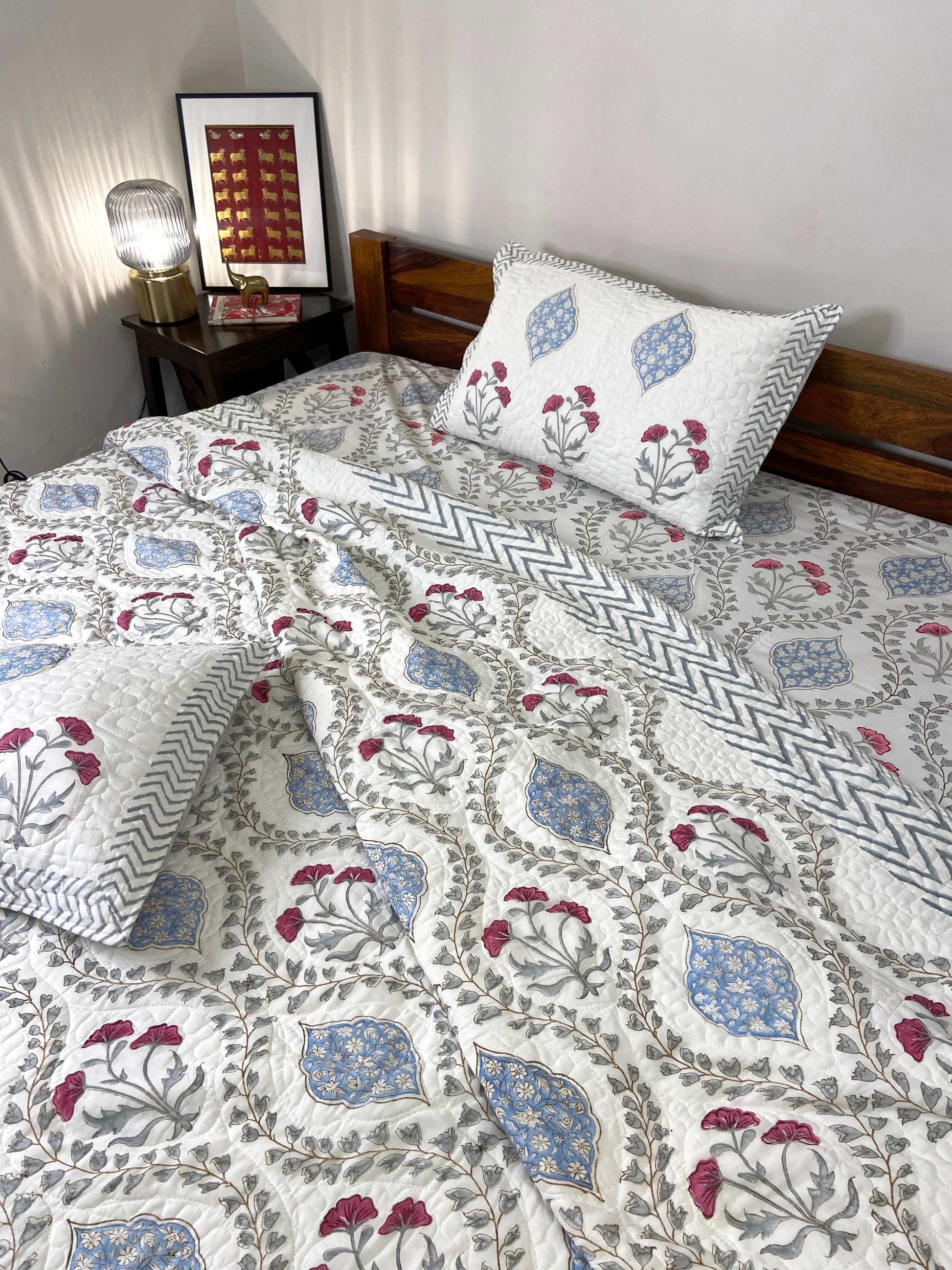 Floral Jaal Quilted Bedcover - Nakhrro