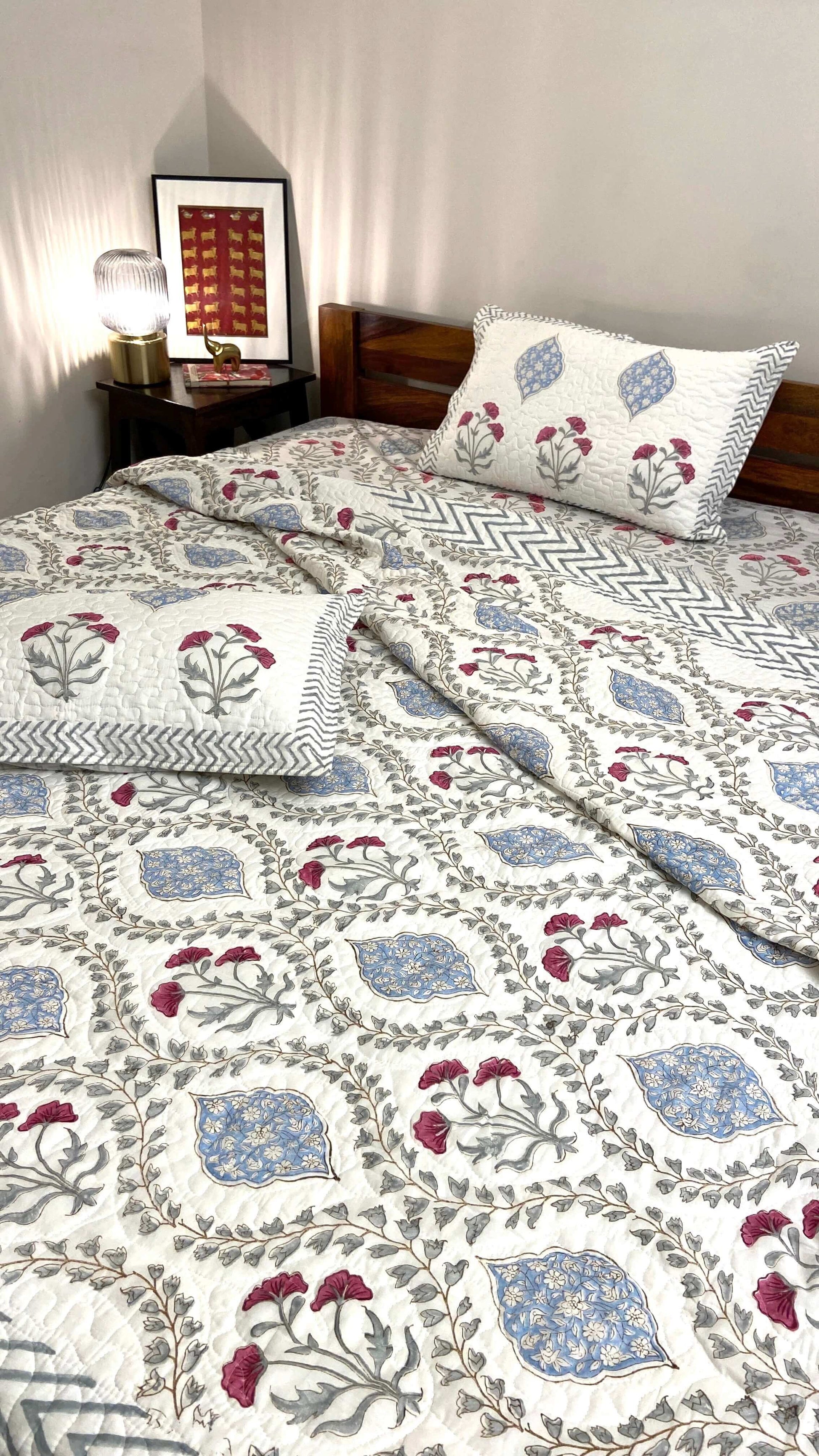 Floral Jaal Quilted Bedcover - Nakhrro