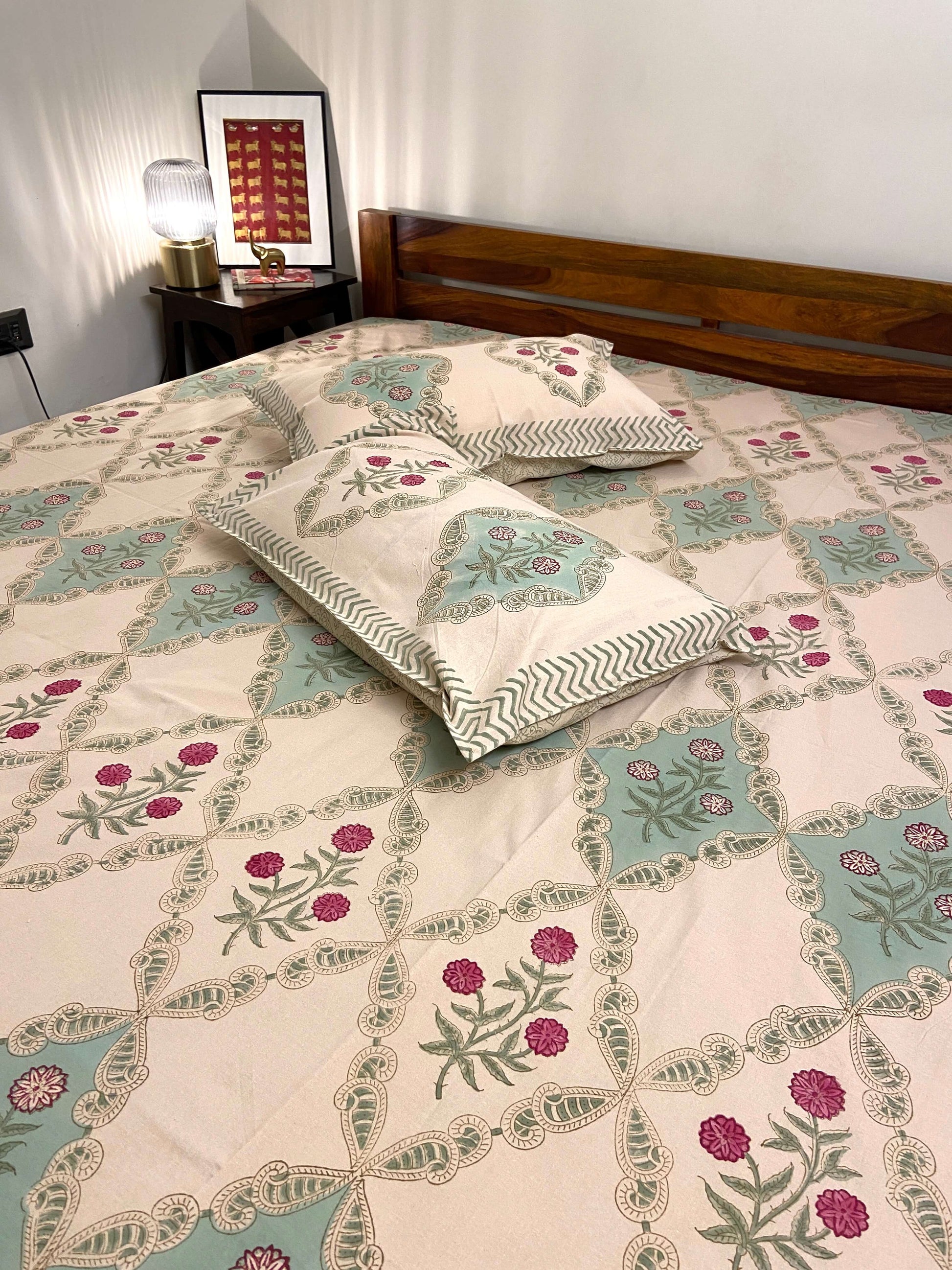 Beige Floral Jaal Hand Block Cotton Queen Bedsheet - Nakhrro