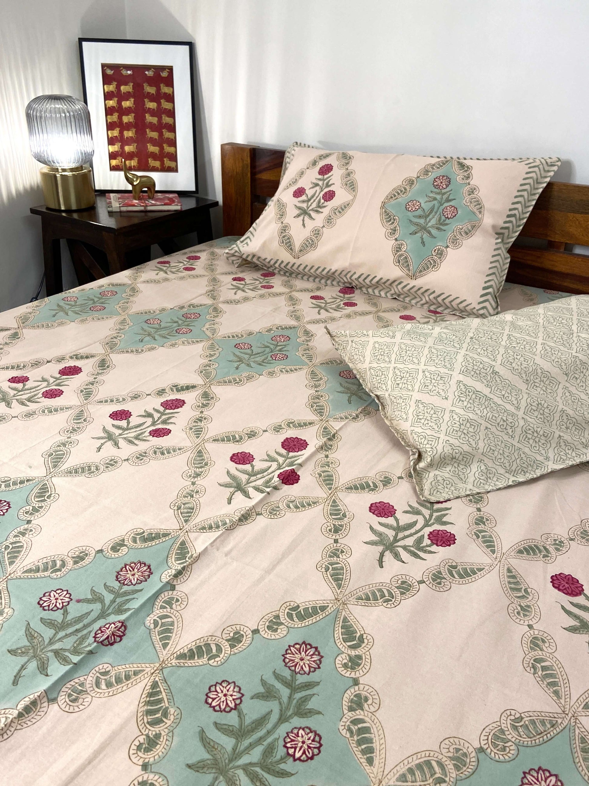 Beige Floral Jaal Hand Block Cotton Queen Bedsheet - Nakhrro
