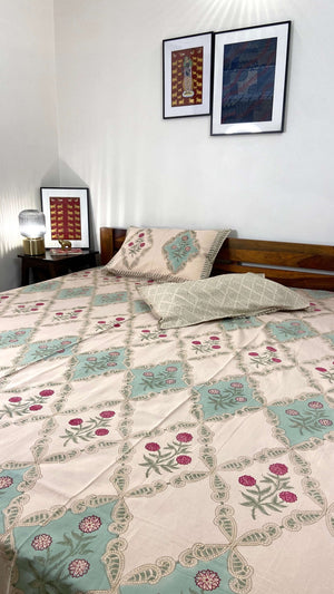 Beige Floral Jaal Hand Block Cotton Queen Bedsheet - Nakhrro