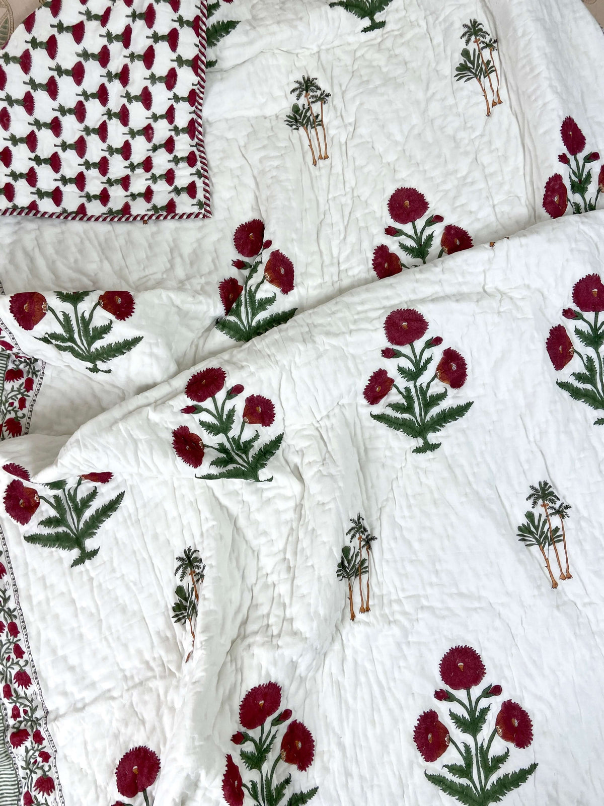 Magenta Poppy Flower Organic Mul Cotton Reversible Single Bed Quilt - Nakhrro