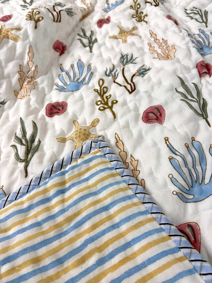 Star Fish Hand Block Baby Quilt - Nakhrro