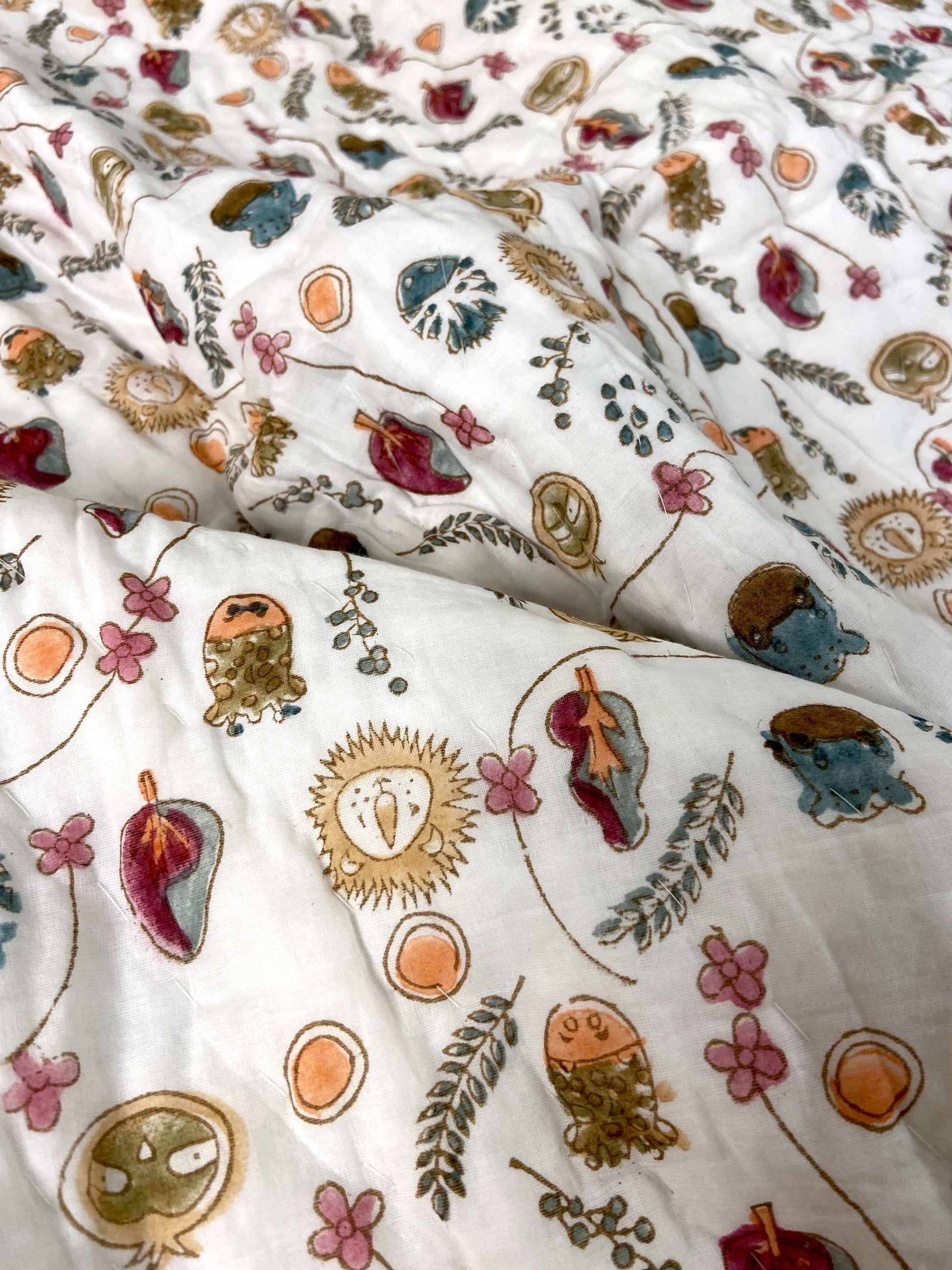 Kids Mul Cotton Reversible Single Bed Quilt - Nakhrro