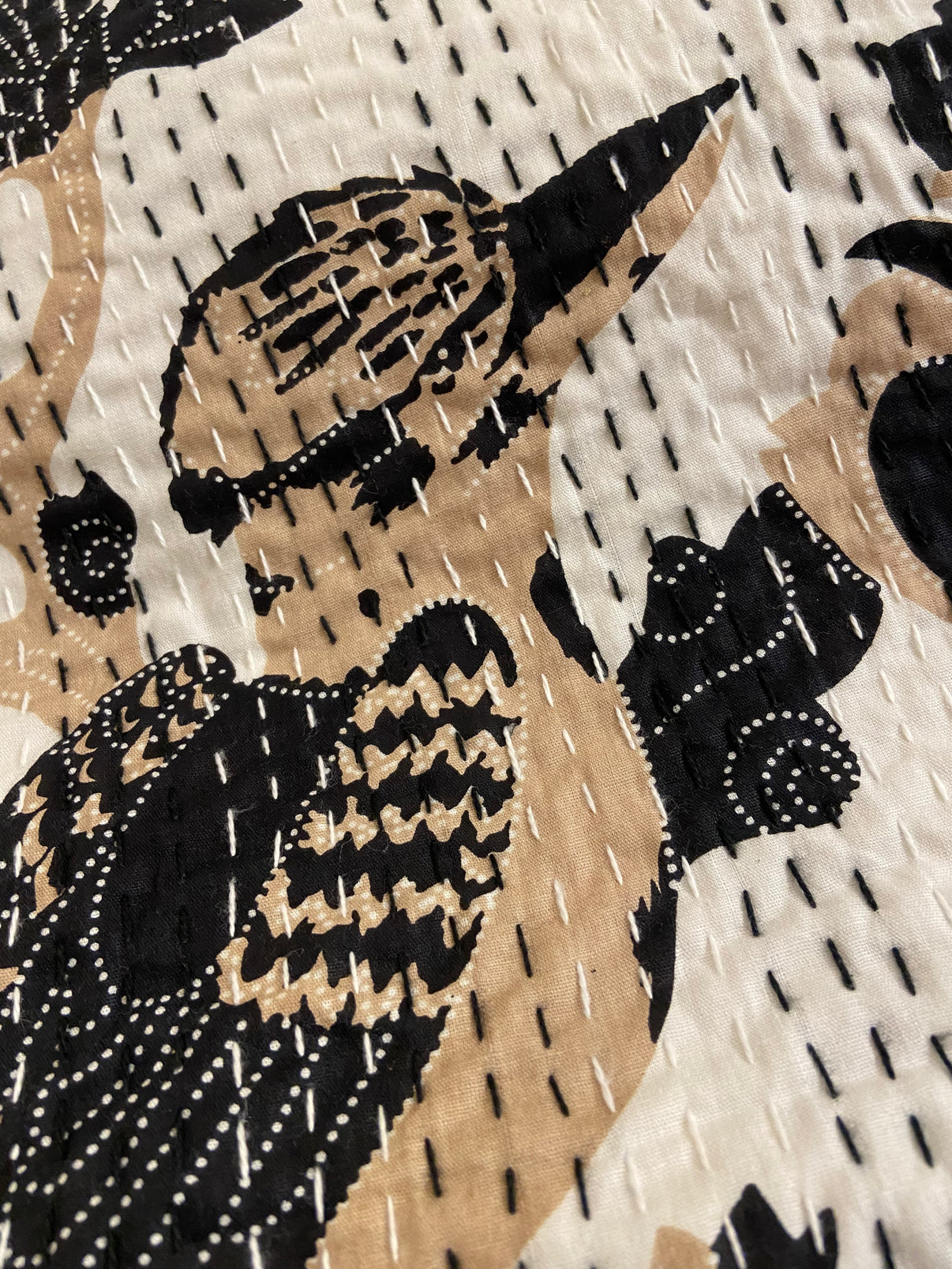 Beige Crow Queen Size Kantha Bedspread - Nakhrro